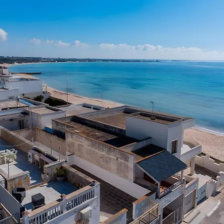 A Due Passi Dal Mare Primo Piano Apartment Torre Lapillo